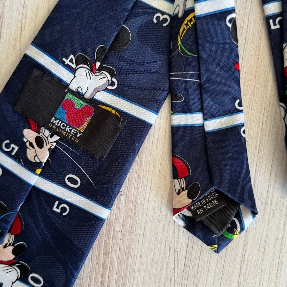 Vintage Mickey Unlimited Walt Disney Mickey Mouse Football Tie